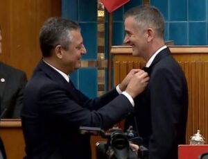 Sakarya Miletvekili Ümit Dikbayır, CHP’den istifa etti.