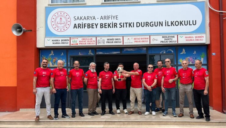 Arifbey Bekir Sıtkı’dan Milli Takıma Anlamlı mesaj “Kalbimiz Ay Yıldızla”…