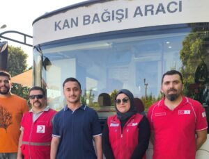 ​AK Gençlik Arifiye’de Kan Bağışı Kampanyasına destek verdi