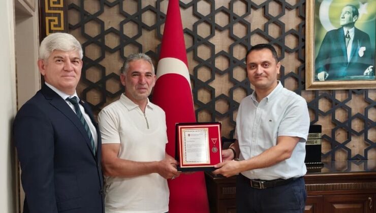 İş Adamı Mehmet TOKEL’e  Anlamlı Plaket