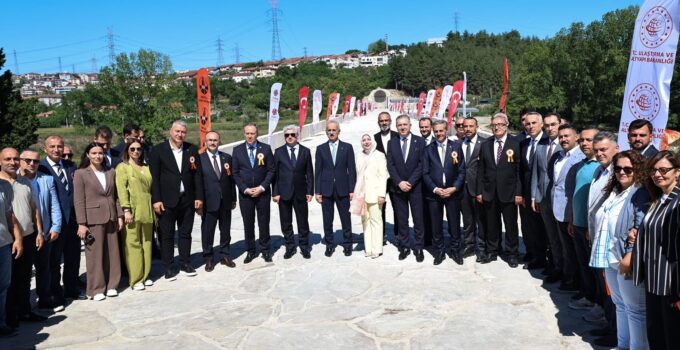 Bakan Uraloğlu 1500 yıllık Sangarios Köprüsü’nün açılışını gerçekleştirdi.