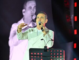 FERHAT GÖÇER SAKARYA’DA FESTİVAL COŞKUSUNU YÜKSELTTİ