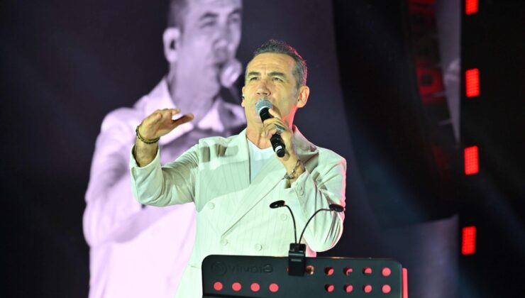 FERHAT GÖÇER SAKARYA’DA FESTİVAL COŞKUSUNU YÜKSELTTİ