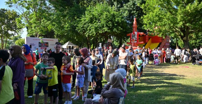 Festival her yaştan ziyaretçiyi kültür ve sanatla buluşturdu.