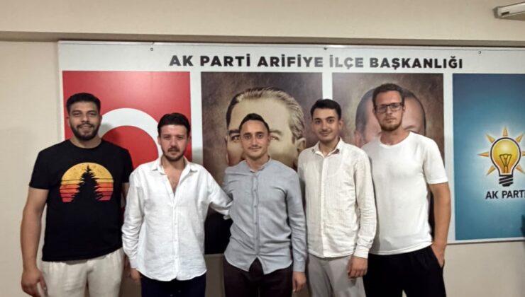 Yeniden Refah’tan Arifiye Ak Gençliğe katılım