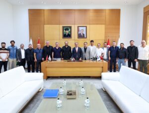 Yusuf Alemdar, Sakaryaspor yönetimini ağırladı