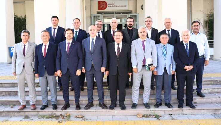 Yeni  Eğitim Öğretim Yılı Hazırlıkları İlçe Millî Eğitim Müdürleriyle Değerlendirildi