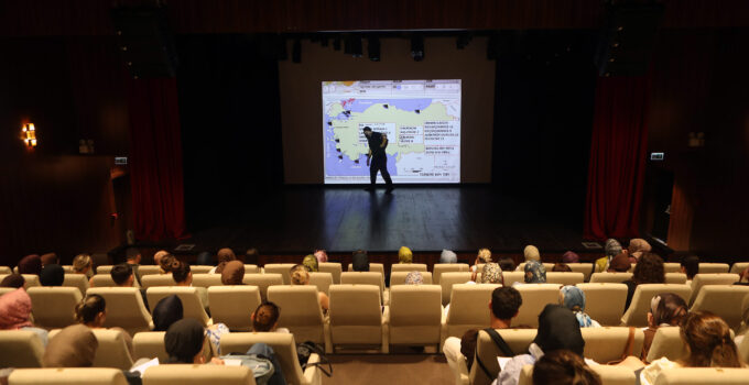 KPSS adayları için destek programı AKM’de başladı