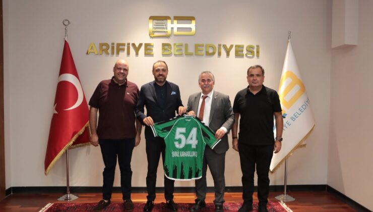 Başkan Karakullukçu Sakaryaspor yönetimini ağırladı