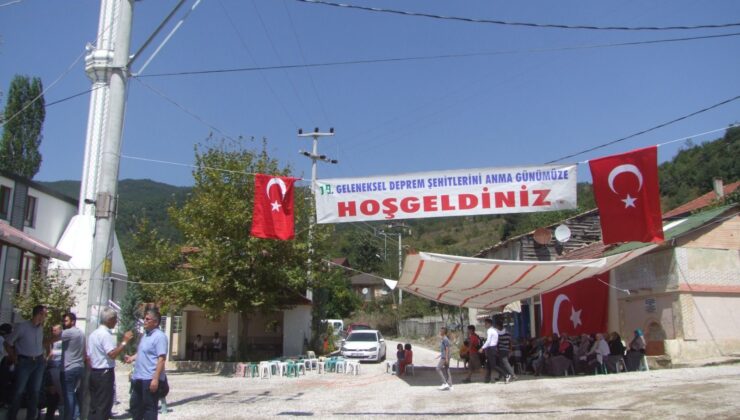 Arifiye Mezunu Başkandan Yukarı Bağlarbaşı’nda Deprem Şehitlerini Anma Etkinliği