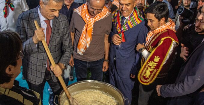 Festivalde SYKD standındaki vefa köşesi büyük ilgi görüyor