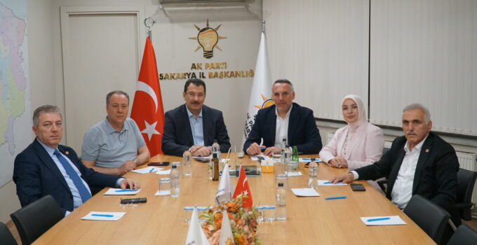 AK Parti’de Yatırımlar ve Teşkilat Çalışmaları Masaya Yatırıldı