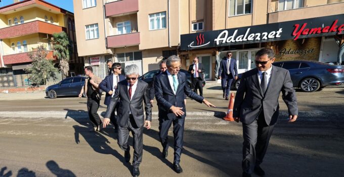 “Arifiye Atatürk Caddesi’ni baştan aşağı yeniliyoruz”