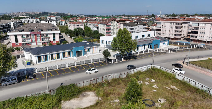 Arifiye Yüzme Havuzu ve Gençlik Merkezi hizmete açılıyor