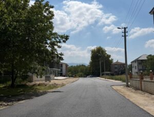 Egemenlik Caddesi’nde sıcak asfalt çalışması