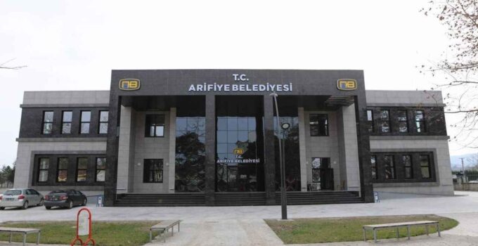 Arifiye Belediyesi 7 işyerini 10 yıllığına kiraya veriyor