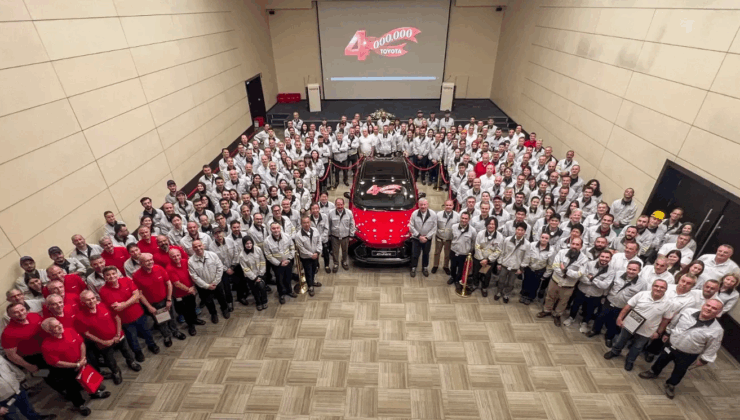Toyota 4 milyonuncu aracını banttan indirdi