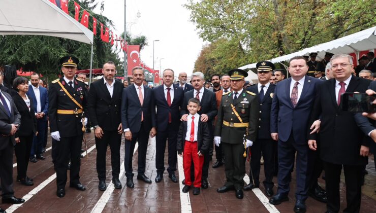 Şehirde Cumhuıriyet Bayramı coşkusu