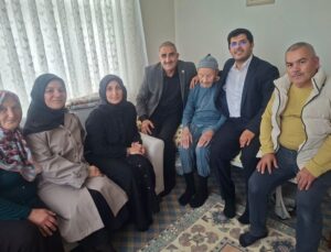 Arifiye’de Yaşlılar Haftası’nda Anlamlı Ziyaretler: Gönül Köprüleri Kuruldu