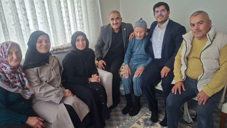 Arifiye’de Yaşlılar Haftası’nda Anlamlı Ziyaretler: Gönül Köprüleri Kuruldu