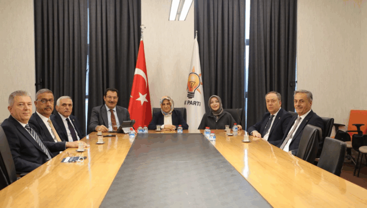 Sakarya Heyeti Sosyal Politikalar Başkanı Prof. Dr. Hülya Terzioğlu’nu Ziyaret Etti