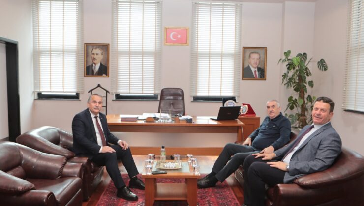 ARİFİYE BELEDİYESİ’NDE BAŞKANLAR BULUŞMASI