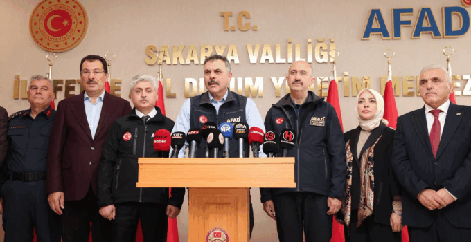 Bakan Çiftçi “Sakarya’da henüz tehlike geçmiş değil”