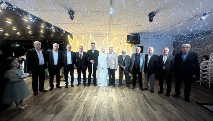 Başkan Karakullukçu ve Meclis Üyeleri Ünlü Ailesinin Mutluluğuna Ortak Oldu