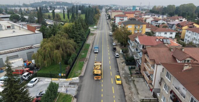 Atatürk Caddesi’nde Yol Çizgileri Çiziliyor, Kaldırım Çalışmaları Başlıyor!