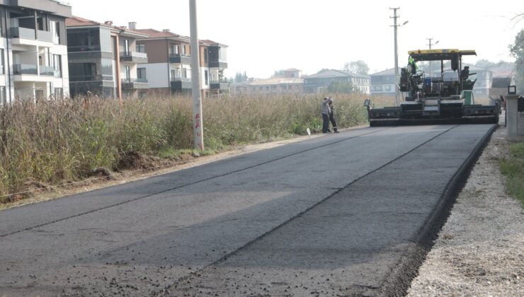 Fen İşleri Ekipleri Sahada: Sarraf ve Doruk Sokak Asfaltla Buluştu