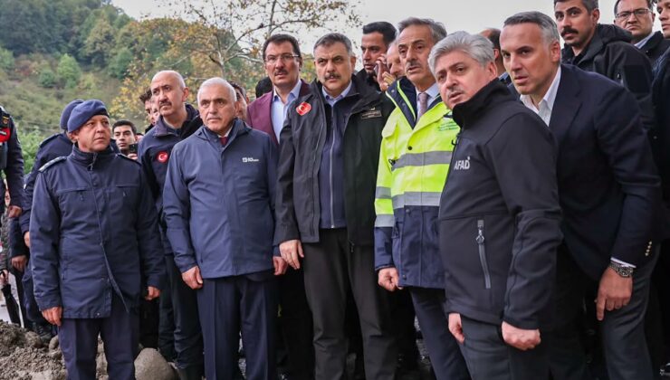 Bakan Çiftçi “Devletimizin tüm imkanlarıyla Sakarya’da afetin izlerini sileceğiz”