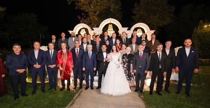 Arifiye’de Mutluluğa Atılan İmza: Karakullukçu ve Duran Ailelerinin Mutlu Günü