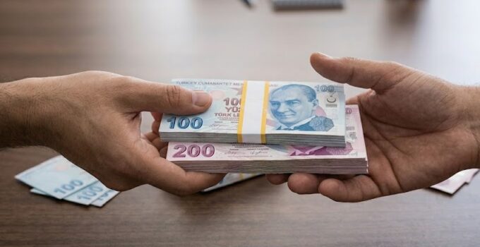 Sakarya’da Selden Etkilenen Hanelere 10 Bin TL Nakdi Destek