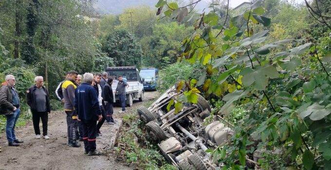Boğazköy’de Korkutan Kaza: Beton Mikseri Devrildi, Can Kaybı veya Yaralanma Yaşanmadı