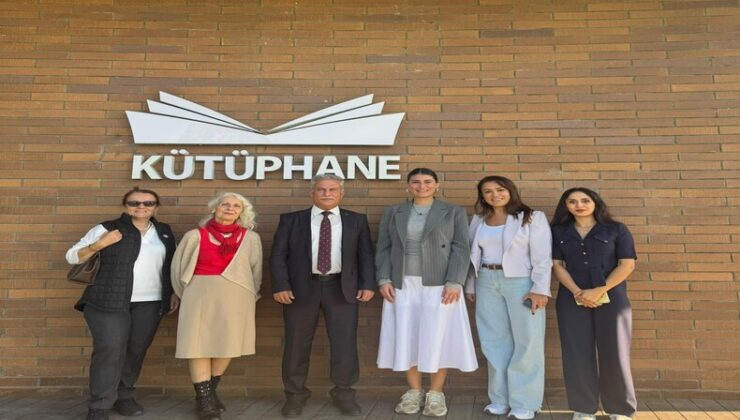 SAÜ Kütüphane Yönetiminden Arifiye İlçe Halk Kütüphanesi’ne Anlamlı Ziyaret